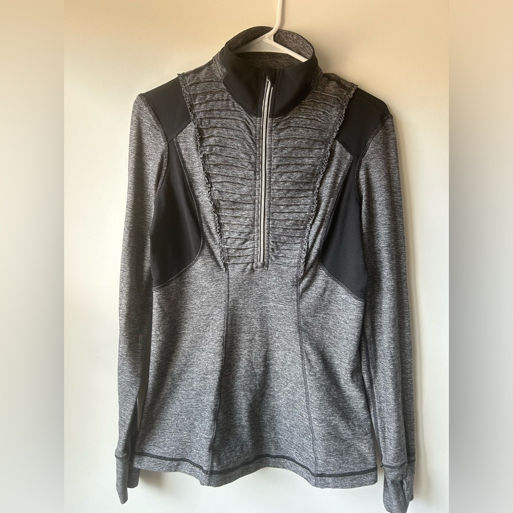 Lululemon Run Your Heart Out Pullover
First Release size 8 EUC